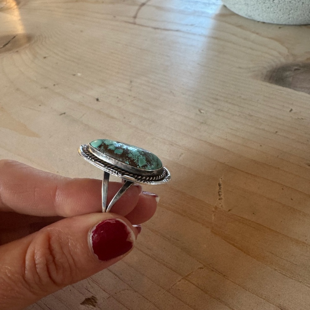 Silver Feather Turquoise Ring // Size 6 - Picture 4 of 5